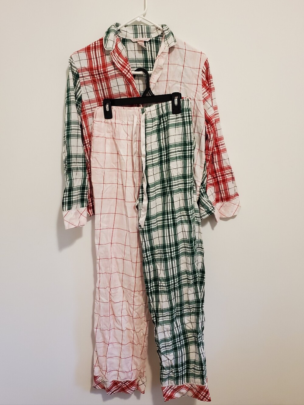 Victoria's Secret Pajama Set XS Short Pink Green Red Pants Long Sleeve